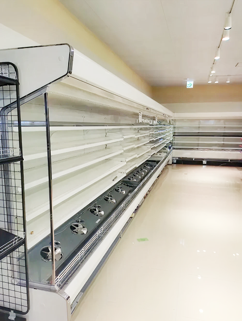 冷蔵ショーケース搬入・据付例